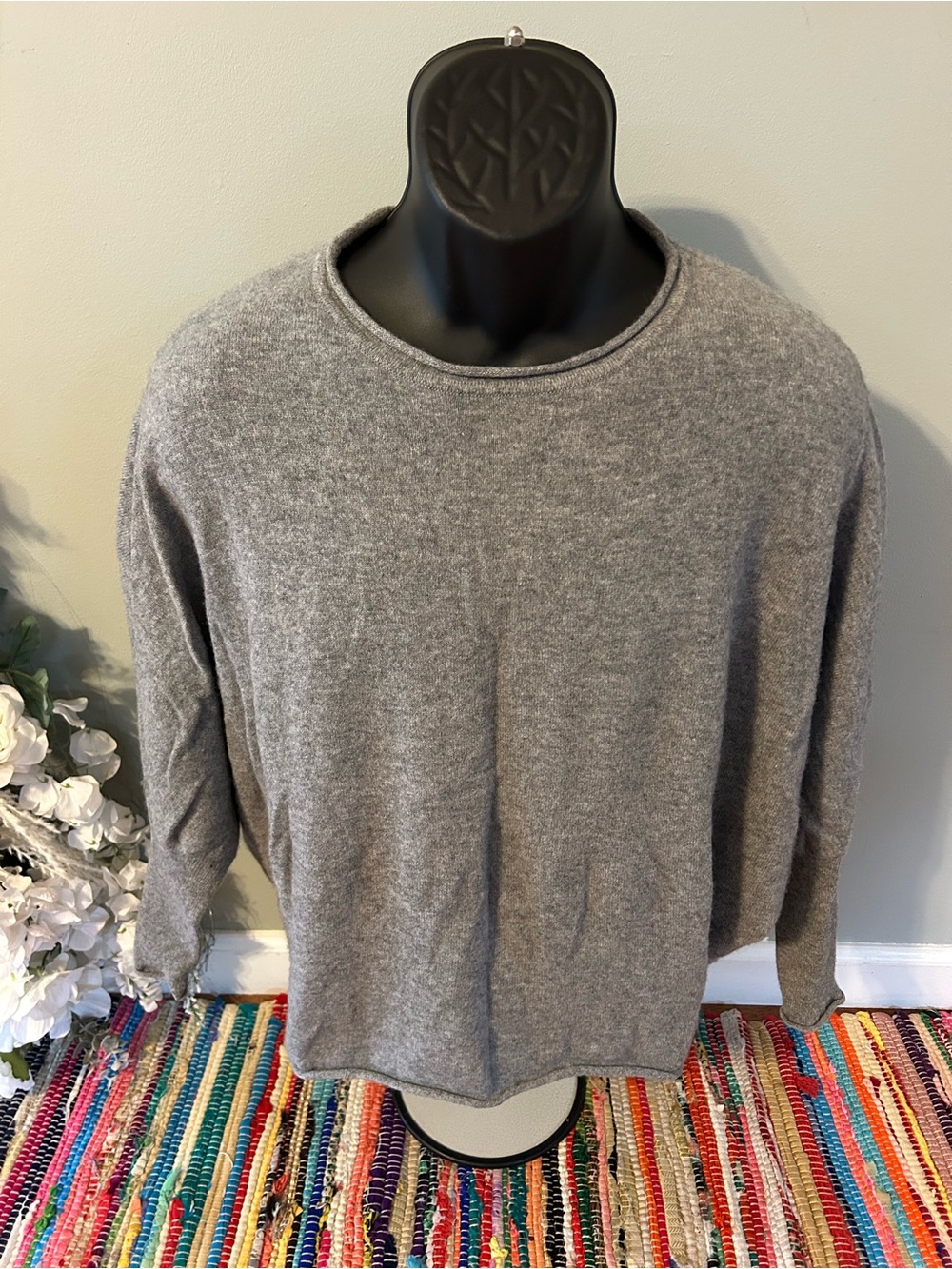 NEW Quince Cashmere Sweater Everyday Luxury Cute Sexy Comfy Gray Small / Medium